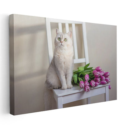 Beyaz Kedi - Mor Lalelerle Zarif Evcil Hayvan Portresi Kanvas Tablo