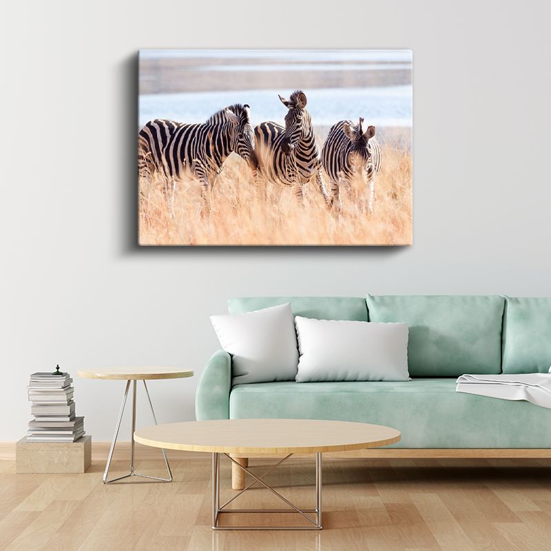 Zebra Üçlüsü - Savana Otlarında Çizgili Güzellik Kanvas Tablo