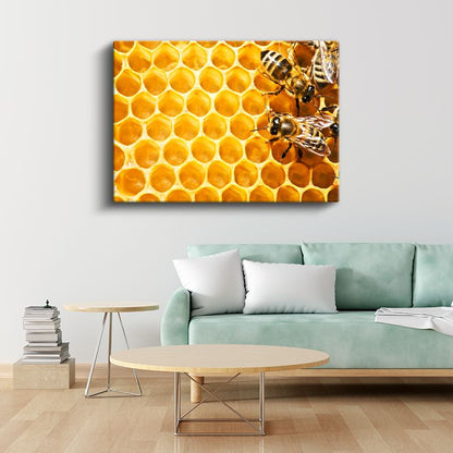Bal Arıları - Petek Üzerinde Çalışkan İşçiler Kanvas Tablo