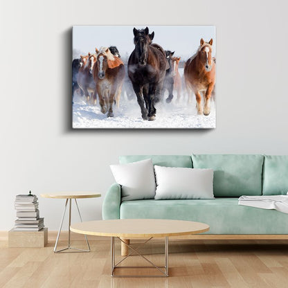 Kış Atları - Karlı Ovada Koşan Özgür Sürü Kanvas Tablo