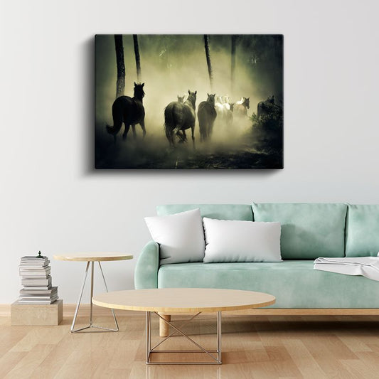 Vahşi Atlar - Sisli Ormanda Özgür Koşu Kanvas Tablo