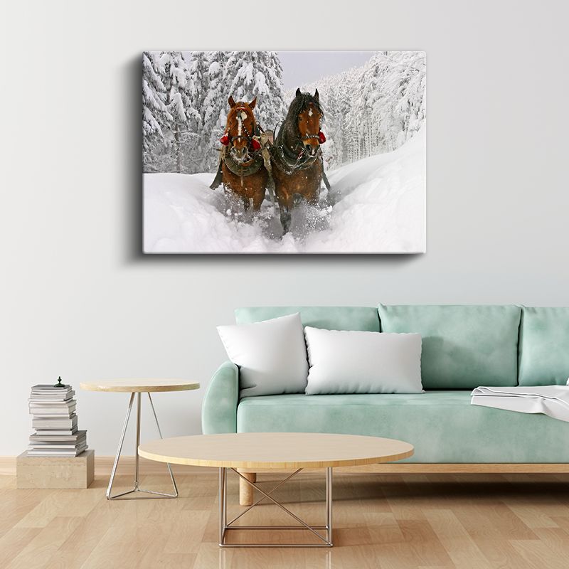 Kış Koşusu - Karlı Yolda İlerleyen Atlar Kanvas Tablo