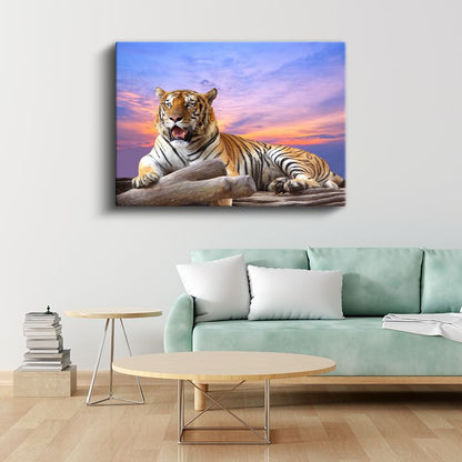 Dinlenen Kaplan - Gözleri Parlayan Çizgili Güzellik Kanvas Tablo