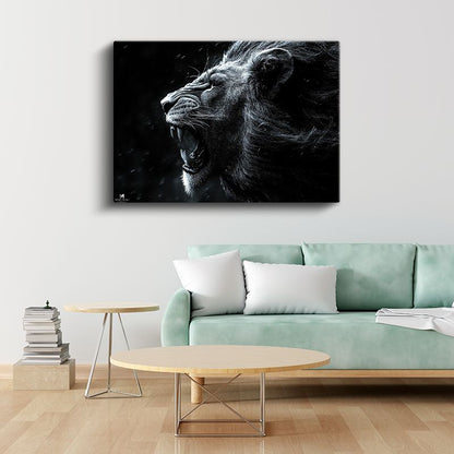 Kükreyen Aslan - Karanlıkta Yankılanan Güç Kanvas Tablo