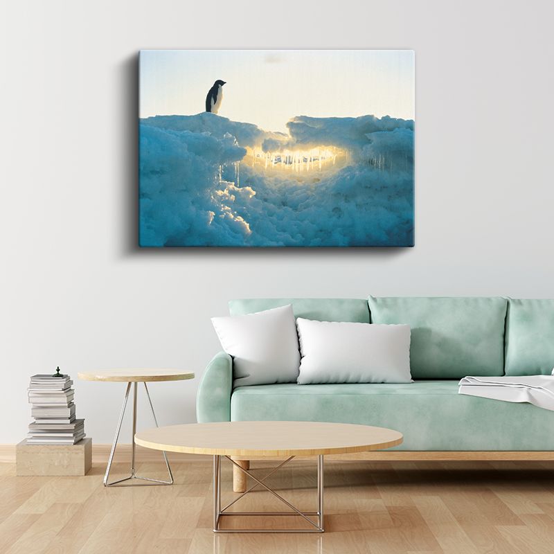 Buzul Penguen - Altın Işıklı Kar Manzarası Kanvas Tablo