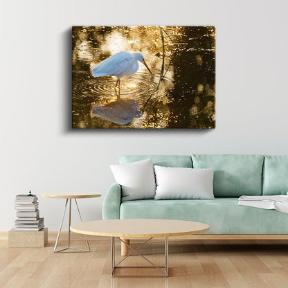 Altın Suda Balıkçıl - Işıltılı Yansıma Kanvas Tablo