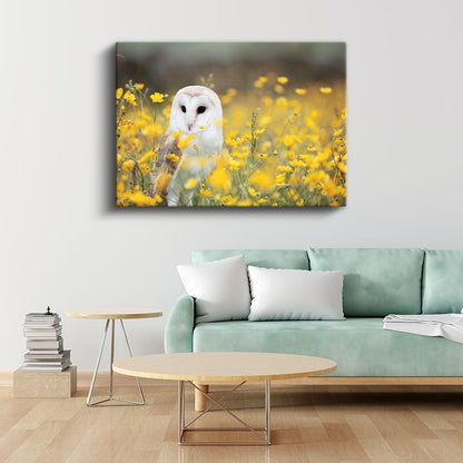 Peçeli Baykuş - Sarı Çiçekler Arasında Zarif Duruş Kanvas Tablo