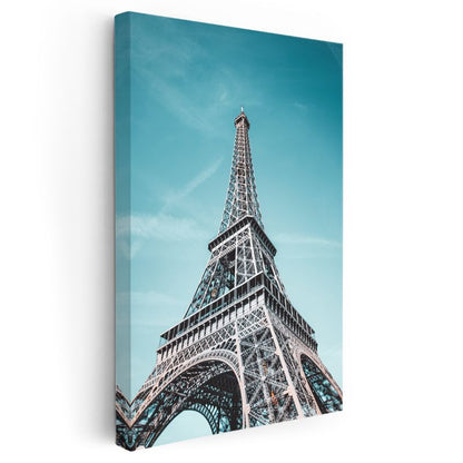 Eyfel Kulesi - Mavi Gökyüzü Altında Kanvas Tablo