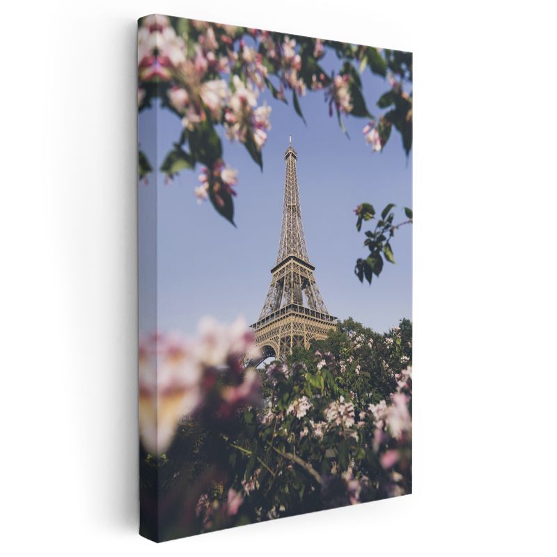 Eyfel Kulesi - Bahar Çiçekleri Arasında Kanvas Tablo
