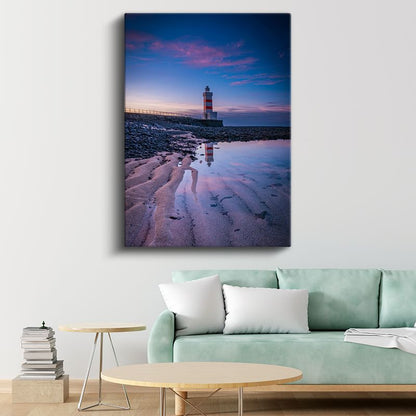 Deniz Feneri - Alacakaranlıkta Kumsal Yansımaları Kanvas Tablo