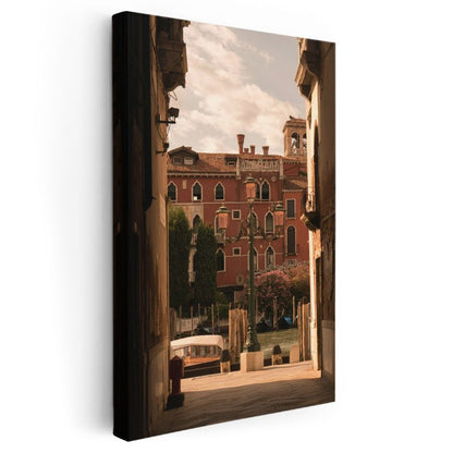 Venedik Sokağı - Kırmızı Saray ve Kanal Manzarası Kanvas Tablo
