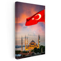 Dikey Kanvas Tablo Dalgalanan Türk Bayrağı ve Cami Şehir Mimari Tablo Ev Ofis Duvar Dekoru