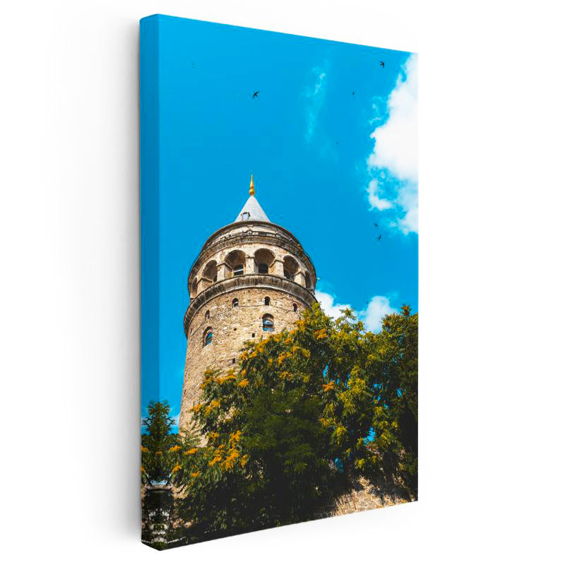 Dikey Kanvas Tablo Galata Kulesi ve Yeşil Ağaçlar Şehir Mimari Tablo Ev Ofis Duvar Dekoru