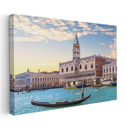 San Marco Meydanı - Venedik'te Gondol Gezintisi Kanvas Tablo