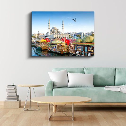 Yeni Camii - İstanbul'un Renkli Tekneleri Kanvas Tablo