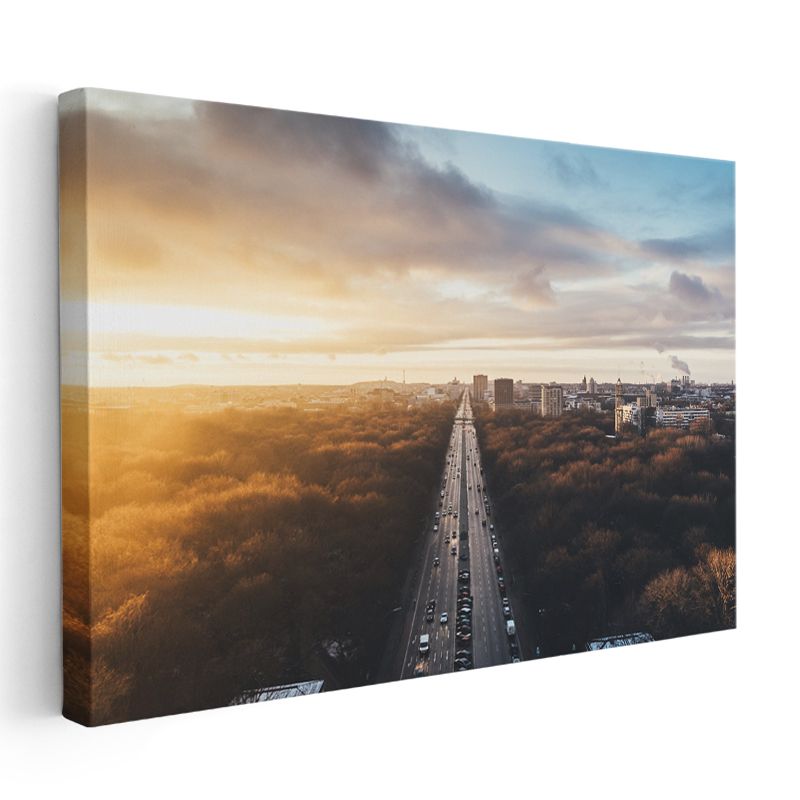 Şehir Otoyolu - Altın Işıkta Ufuk Çizgisi Kanvas Tablo