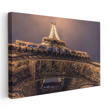 Eyfel Kulesi Detayı - Altın Işıklar İçinde İkonik Mimari Kanvas Tablo