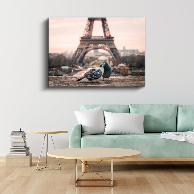 Paris Romantizmi - Eyfel Kulesi ve Güvercinler Kanvas Tablo