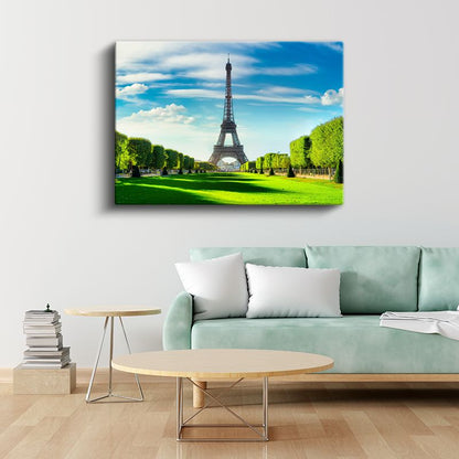 Eyfel Kulesi - Bahar Yeşillikleri Arasında Kanvas Tablo