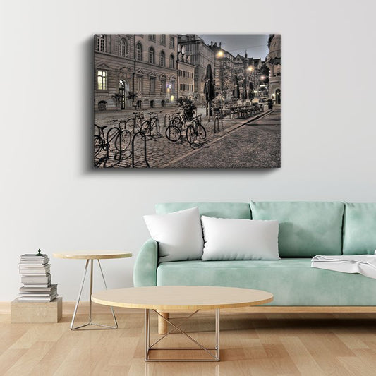 Avrupa Meydanı - Gece Bisikletler Kanvas Tablo