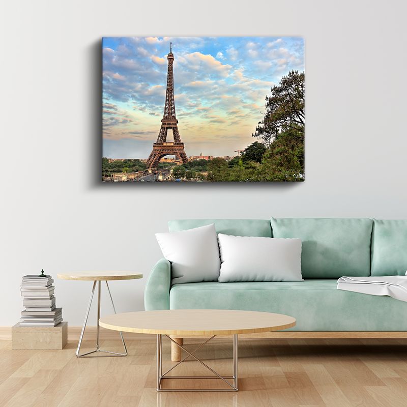 Eyfel Kulesi - Bulutlu Gökyüzü Perspektifi Kanvas Tablo