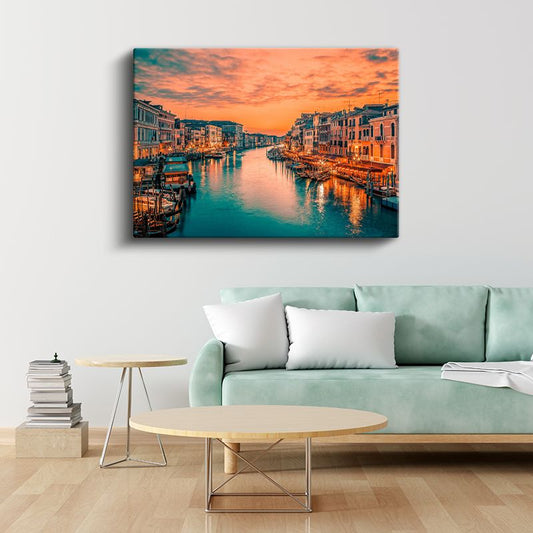 Venedik Kanalları - Gün Batımı Işıkları Kanvas Tablo