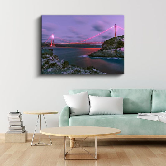 Kırmızı Köprü - Mor Gökyüzü Altında Modern Mimari Kanvas Tablo
