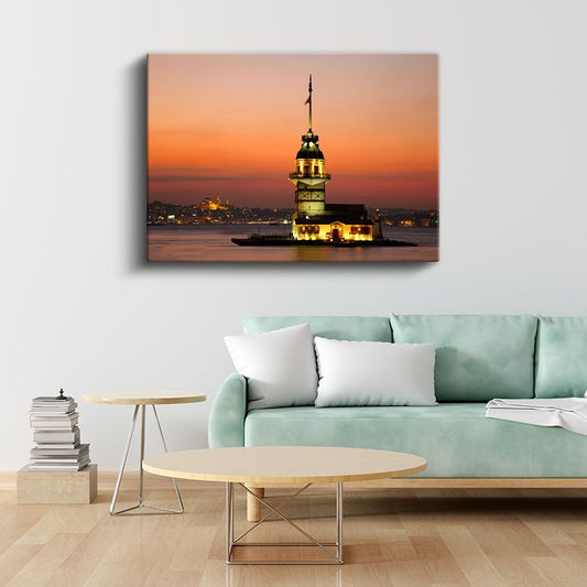 Kız Kulesi - Gün Batımında Işıklı Deniz Feneri Kanvas Tablo