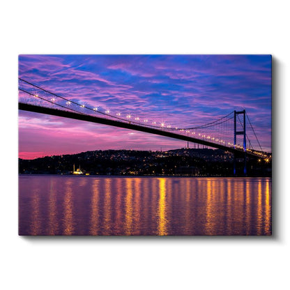 Boğaziçi Köprüsü - Mor Işıklı Gün Batımı Kanvas Tablo