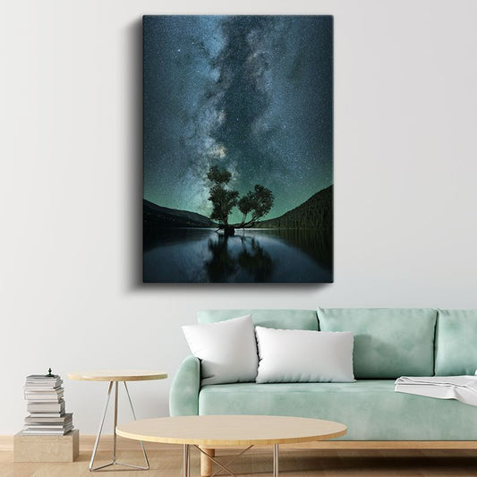 Samanyolu - Göl Üzerinde Yalnız Ağaç Kanvas Tablo