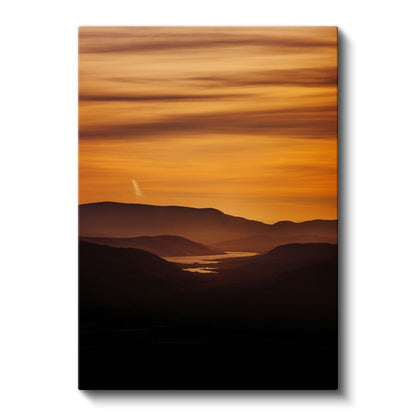 Altın Gün Batımı - Dağlar Arasında Parlayan Göl Kanvas Tablo