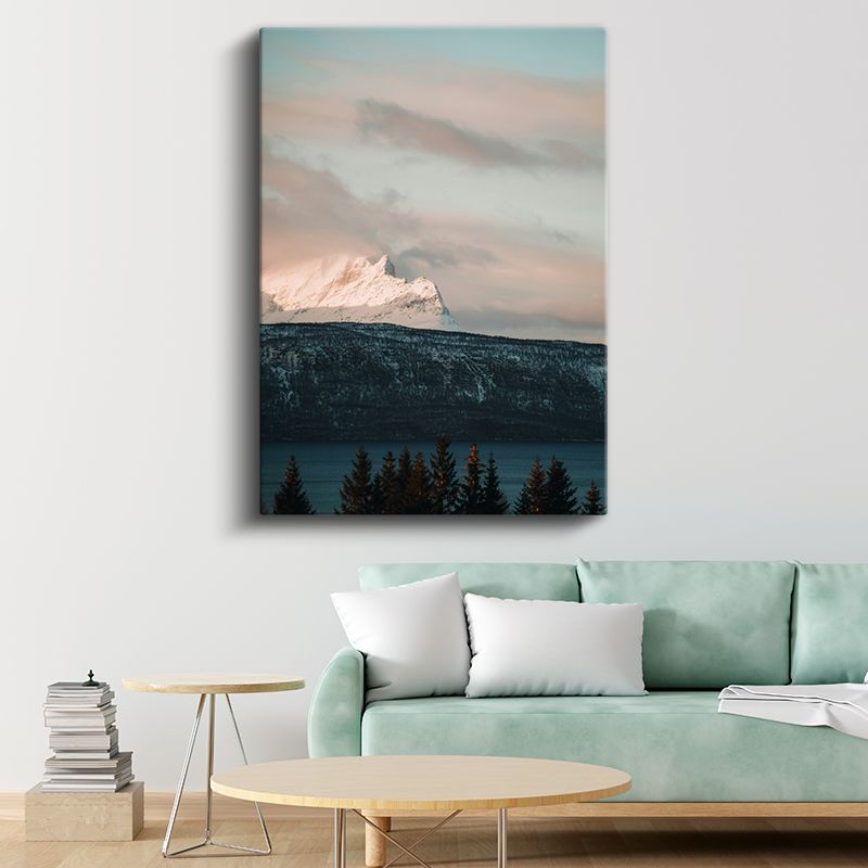 Alacakaranlık Zirvesi - Karlı Dağ ve Göl Manzarası Kanvas Tablo