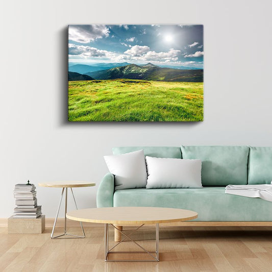 Yeşil Yayla - Güneşli Havada Dağ Manzarası Kanvas Tablo