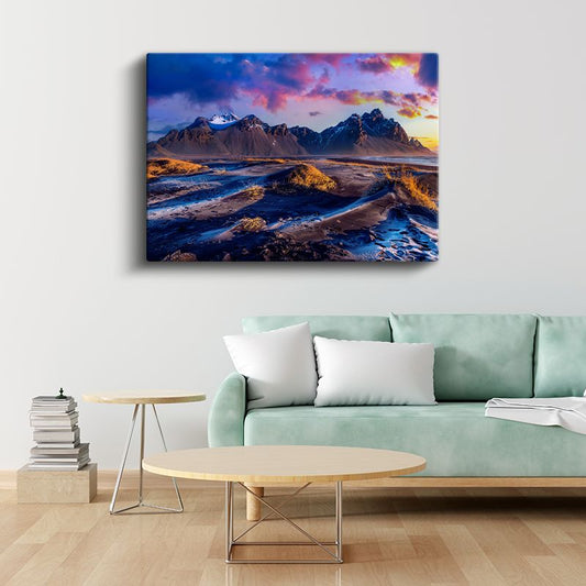 Volkanik Sahil - Alacakaranlıkta Dağ Silüetleri Kanvas Tablo