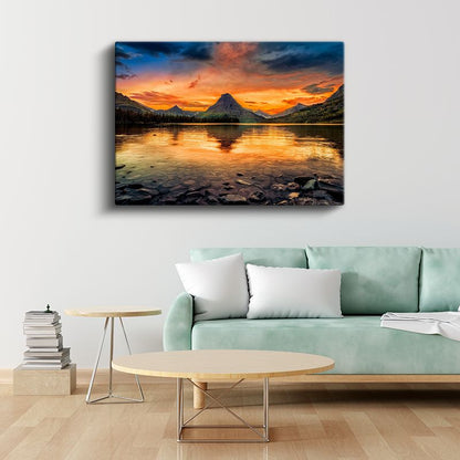 Alev Gökyüzü - Gün Batımında Dağ Silüetli Göl Manzarası Kanvas Tablo