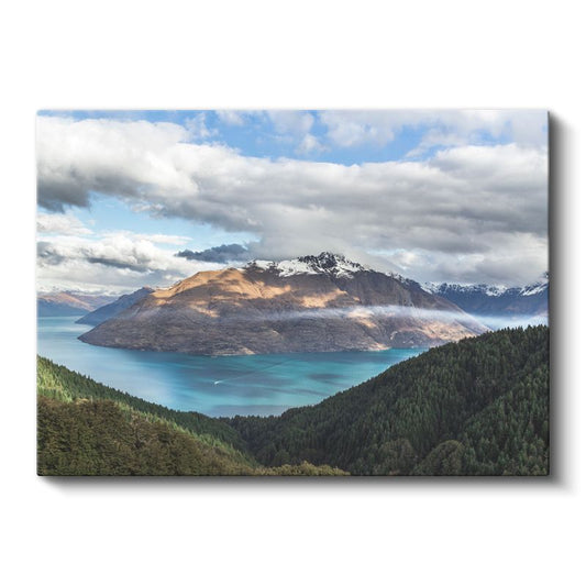 Zümrüt Göl Manzarası - Ormanla Çevrili Dağ Silsilesi Kanvas Tablo