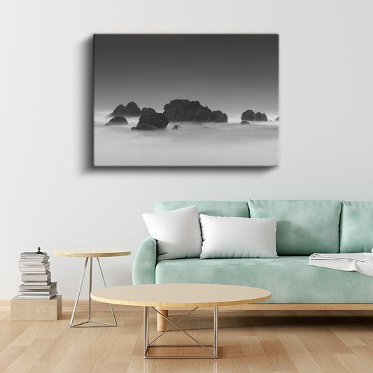 Sisli Kayalıklar - Minimalist Deniz Manzarası Kanvas Tablo