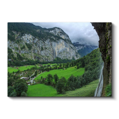 Alp Vadisi - Yeşil Çayırlar ve Şelale Manzarası Kanvas Tablo