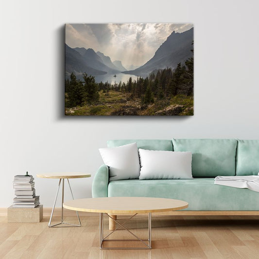 Sisli Dağlar - Çam Ormanları Arasında Saklı Göl Kanvas Tablo