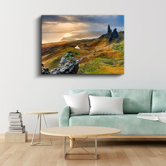 Taş Kuleler - Gün Doğumunda Işıldayan Dağlık Arazi Kanvas Tablo