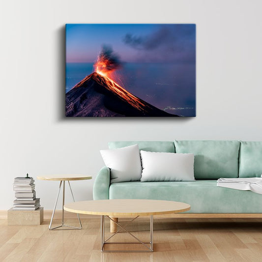 Yanardağ Patlaması - Alev ve Lav Dansı Kanvas Tablo