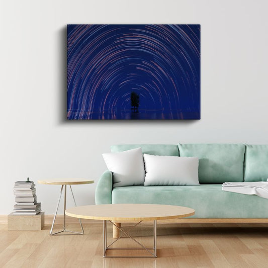 Yıldız İzleri - Gece Gökyüzünde Yalnız Ağaç Kanvas Tablo