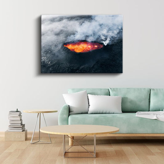 Volkan Krateri - Dumanlı Dağda Parlayan Lav Gölü Kanvas Tablo