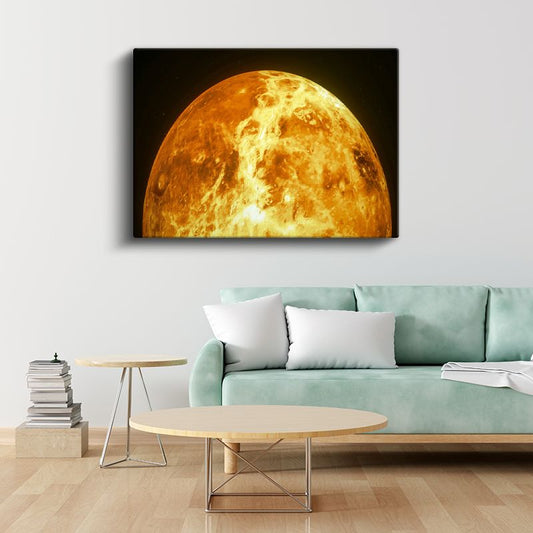 Altın Ay - Detaylı Yüzey Dokusuyla Parlak Dolunay Kanvas Tablo