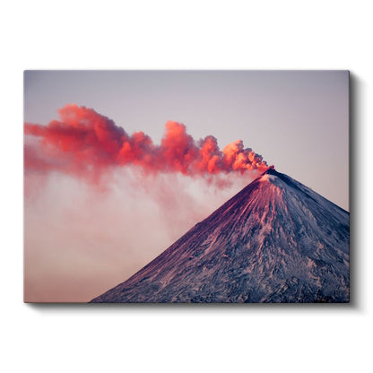 Aktif Yanardağ - Kızıl Dumanlar Saçan Volkanik Güzellik Kanvas Tablo