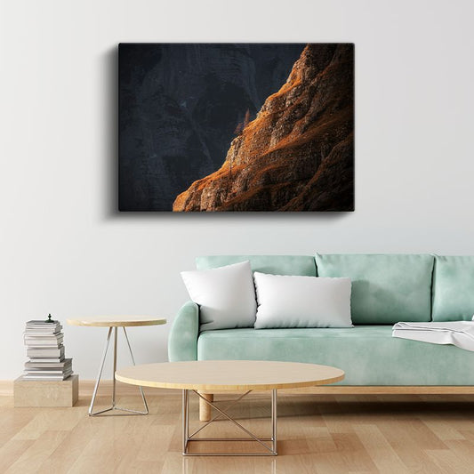 Altın Kanyon - Güneş Işığıyla Aydınlanan Kayalık Dağ Kanvas Tablo
