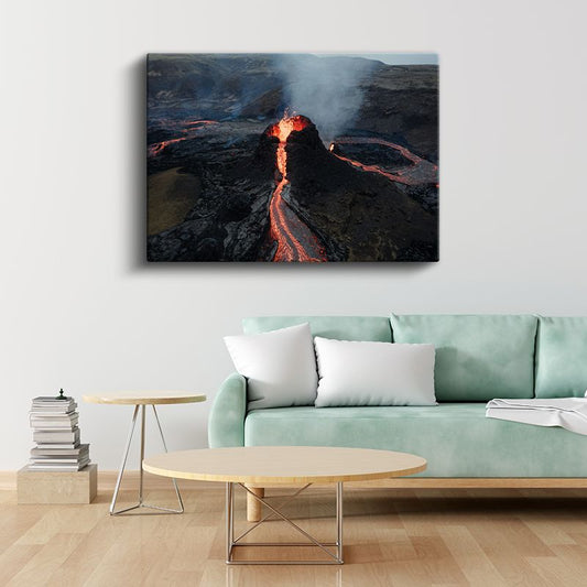 Lav Nehri - Aktif Volkan Manzarası Kanvas Tablo