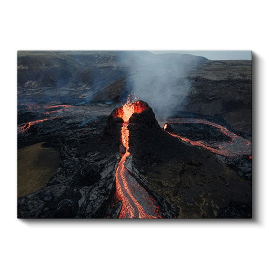 Lav Nehri - Aktif Volkan Manzarası Kanvas Tablo