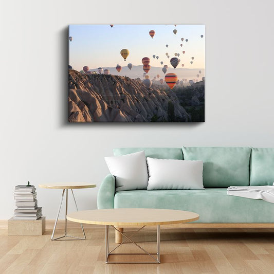 Kapadokya Balonları - Peri Bacaları Üzerinde Şafak Vakti Kanvas Tablo