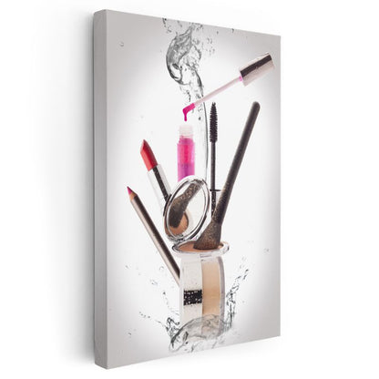 Makyaj Sanatçısı - Profesyonel Kozmetik Ürünleri Kanvas Tablo